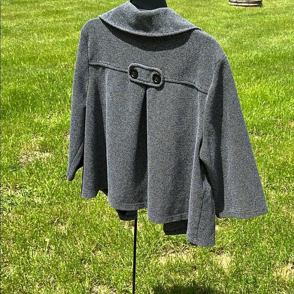 Croft & Barrow Elegant Gray Women's Cape Coat Jacket 1X EUC - Picture 7 of 8